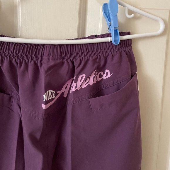 NWOT Nike Tracksuit Jacket and Capri Pant Set Size Youth 14 (or Ladies XS) - Picture 7 of 11